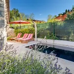 Ferienhaus Pet Friendly In Fažana