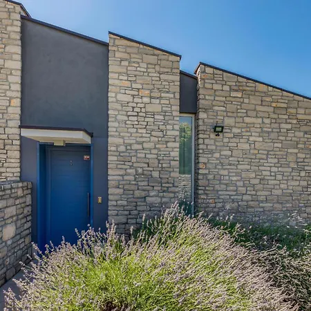 Vakantiehuis 2 Bedroom In *