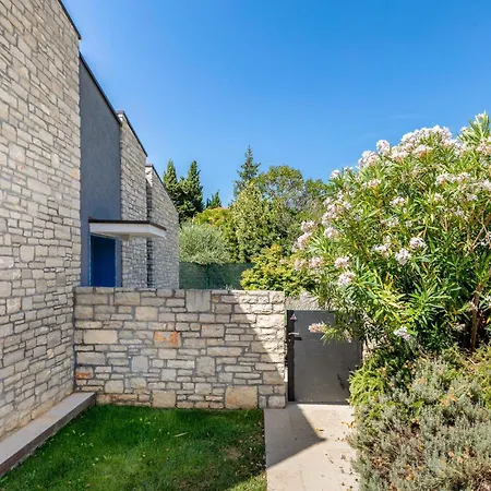 Stunning In With Wifi Holiday home