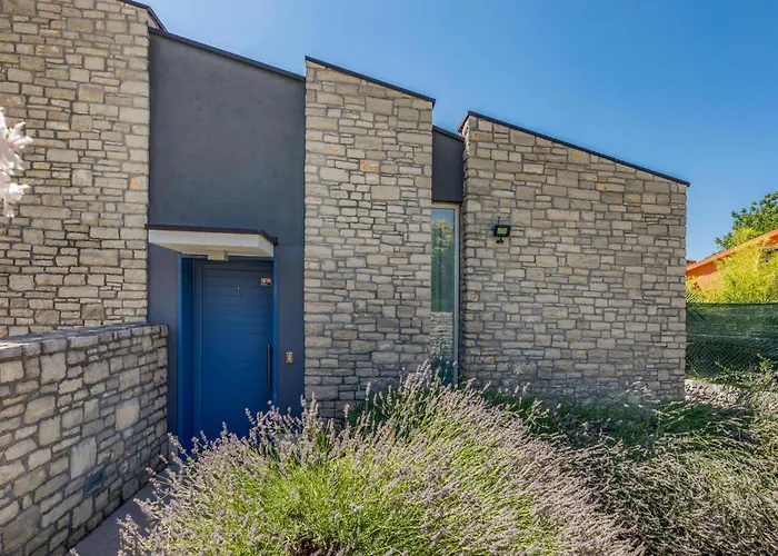 Vakantiehuis 2 Bedroom In *